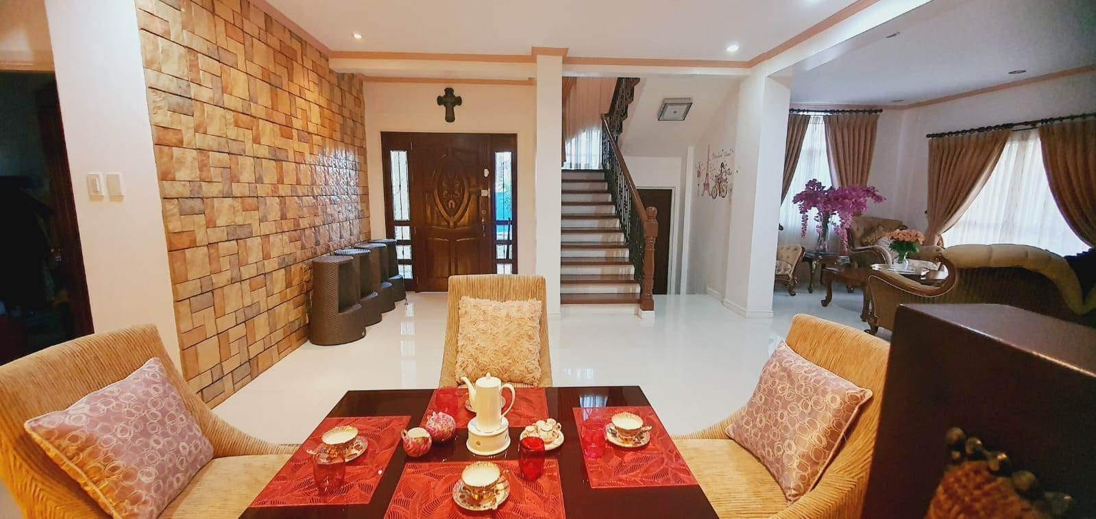 HOUSE AND LOT FOR SALE AT HERITAGE PLACE ANGELES PAMPANGA photo 2