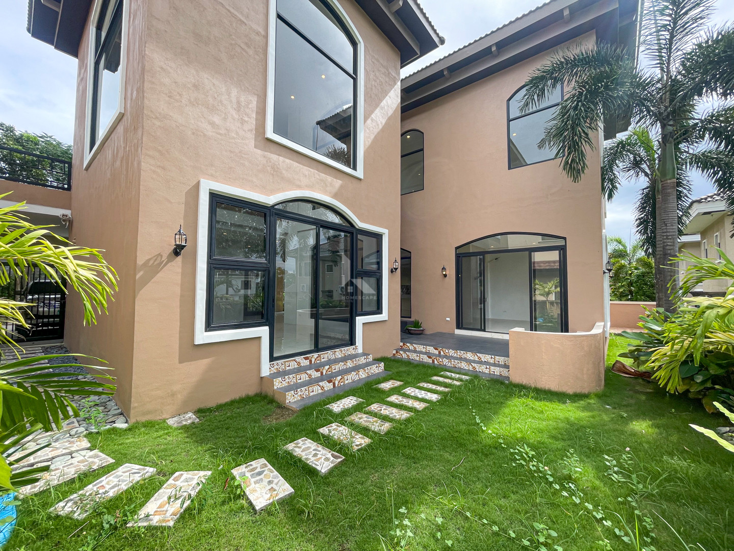 Magnificent Modern Mediterranean Home in Portofino Heights photo 1