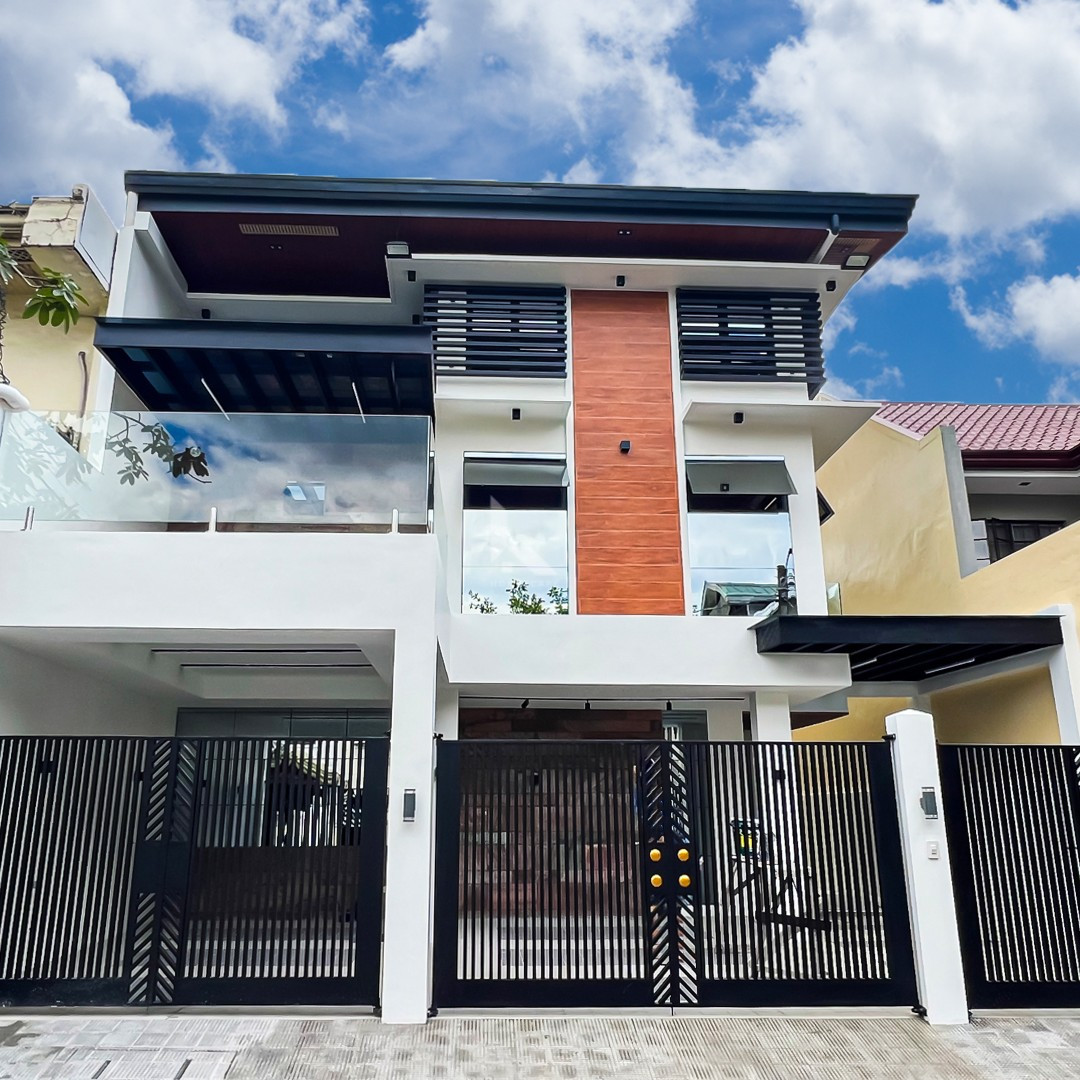 Remarkable Brand New Modern Design House for Sale photo 1