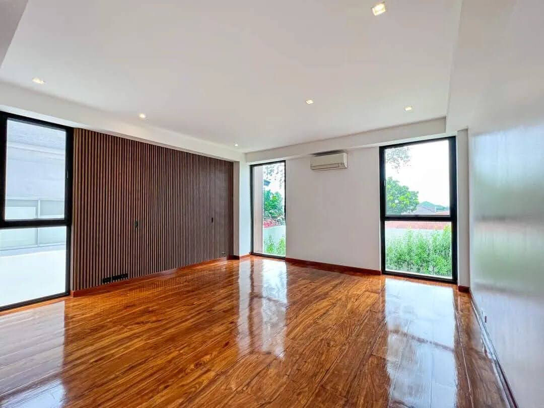 Brilliant 4-Bedroom House for Sale photo 5