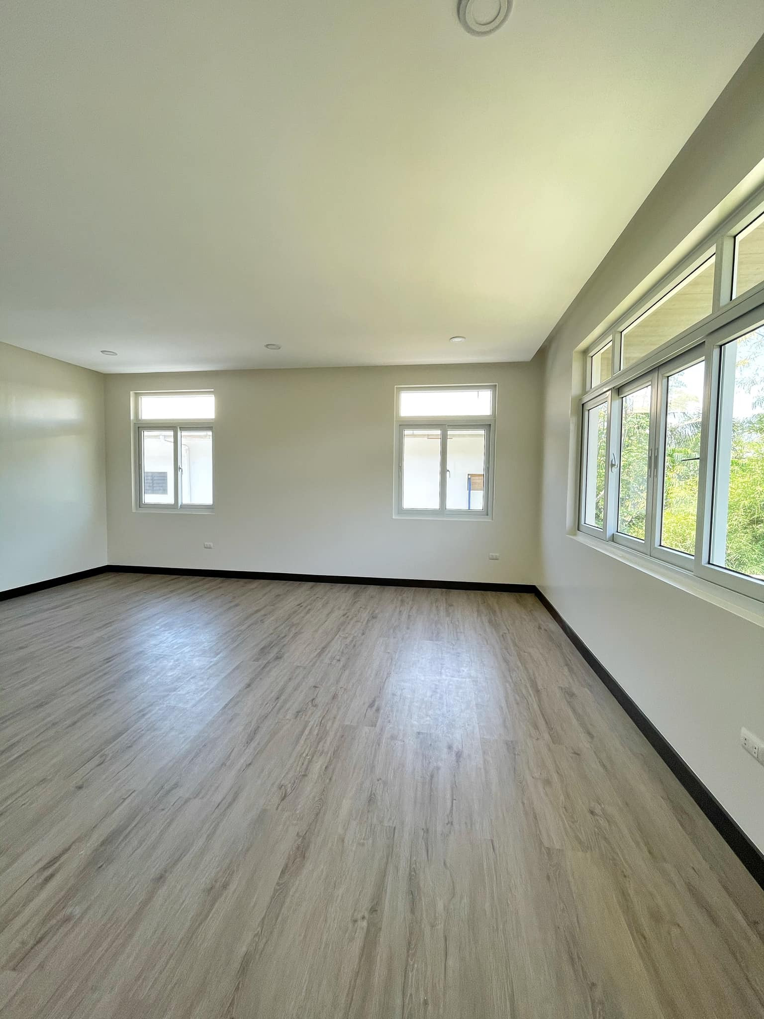 Brand New Modern House for Sale in BF Homes Parañaque City near Main gate photo 5