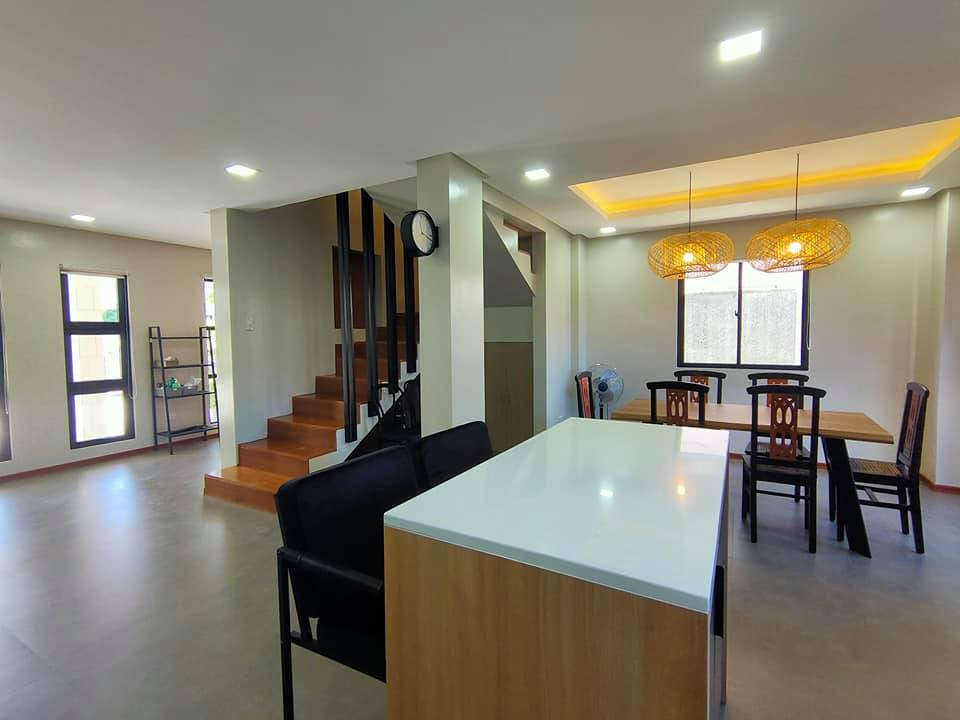 Home in Marquee Place, Angeles City Pampanga photo 2