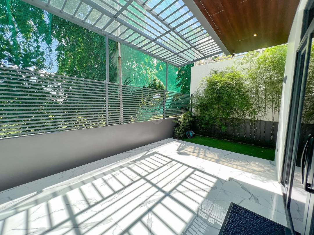 A Modern Asian Industrial House for Sale in Quezon City photo 5