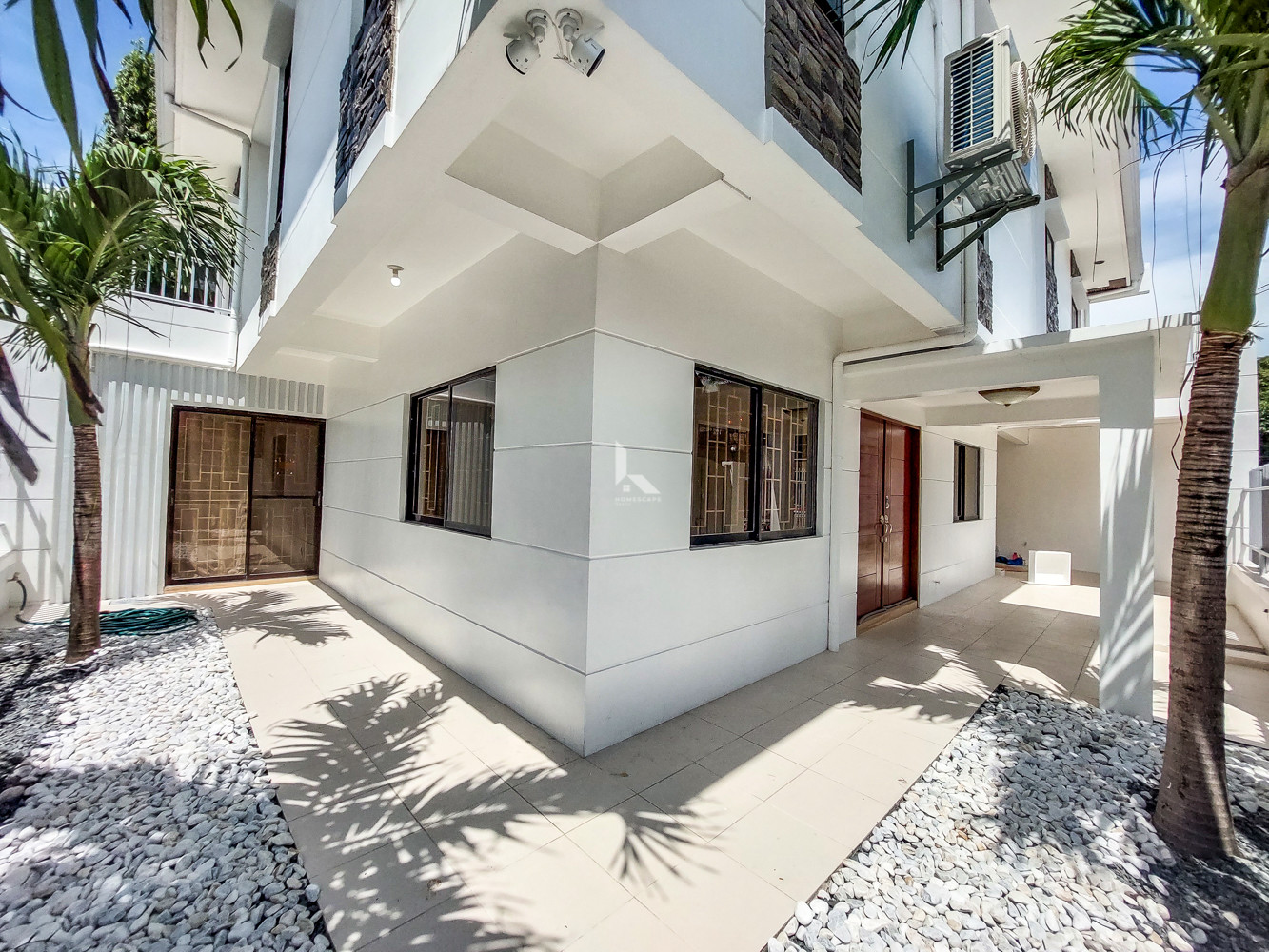 Brand New 2 Storey Corner House and Lot in Greenwoods, Pasig City photo 2