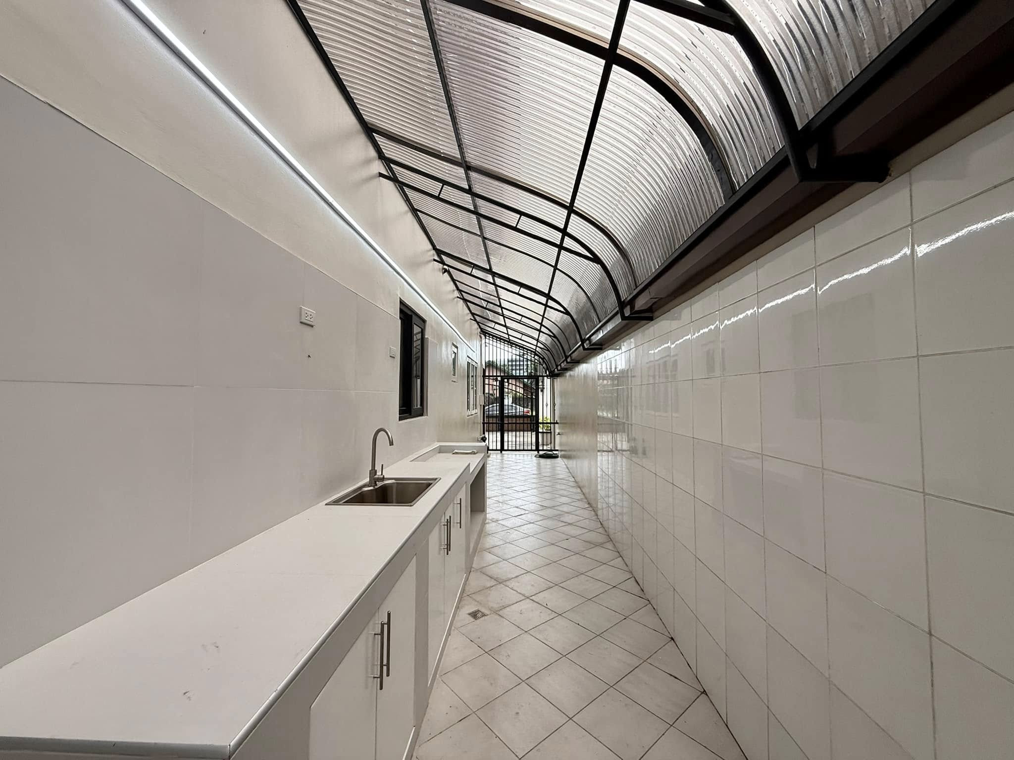 A Newly Renovated House with Character, for Sale in Tierra Nueva photo 3