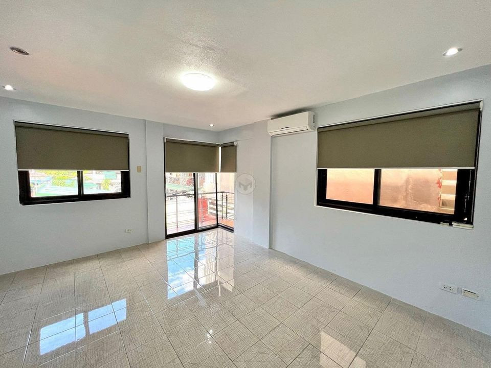 Near Tomas Morato House & Lot For Sale photo 5