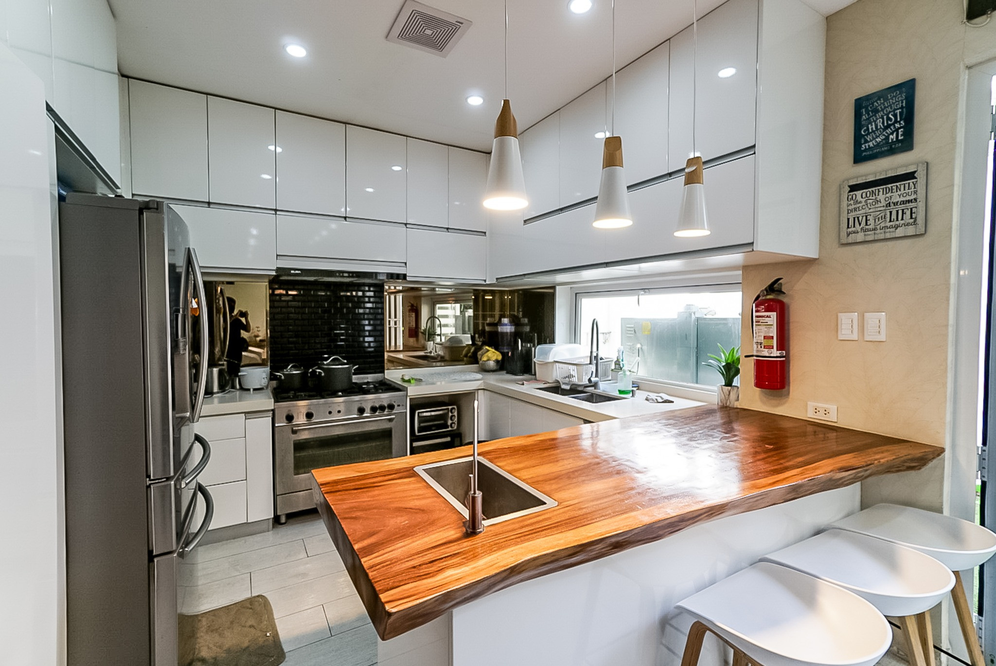 Unique and modern architectural design located in Cavite photo 2