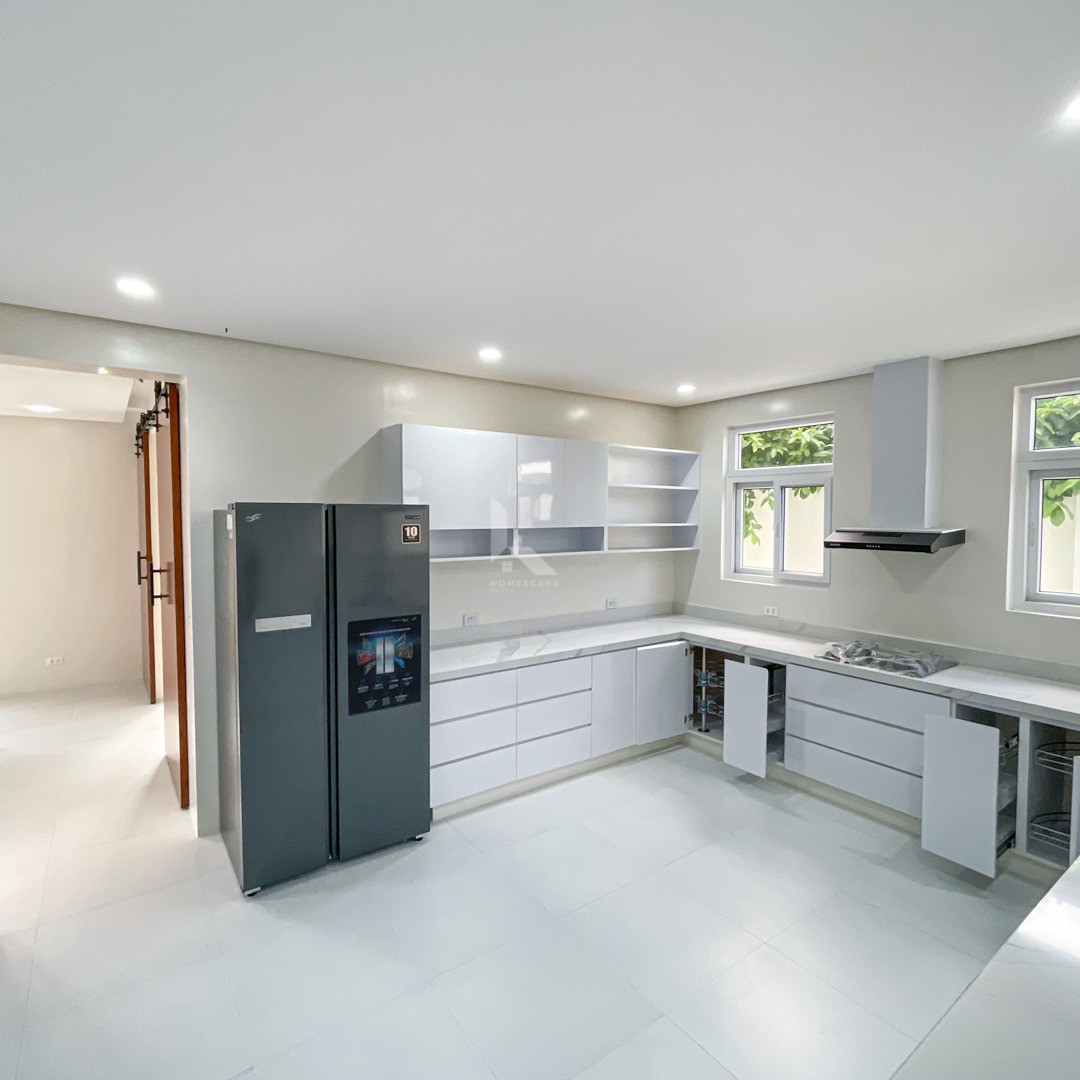 Stylish Modern Contemporary House and Lot For Sale in BF Homes photo 4