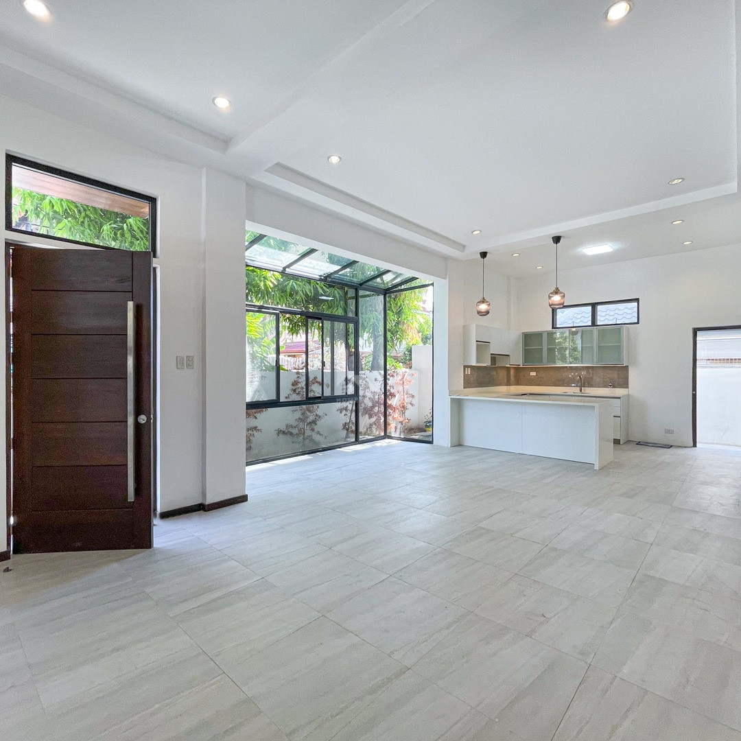 Gorgeous Brand New Modern Corner Lot House For Sale photo 3