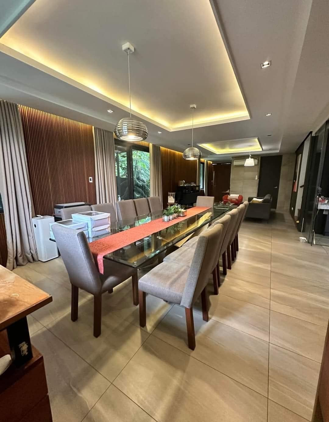 An Astounding House and Lot for Sale in Bonifacio Village photo 4