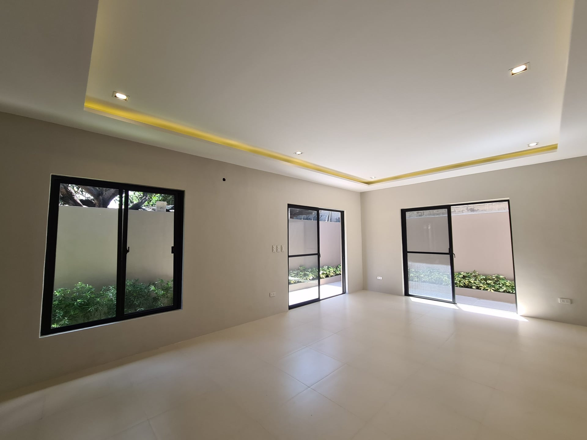 Brandnew Modern House photo 4
