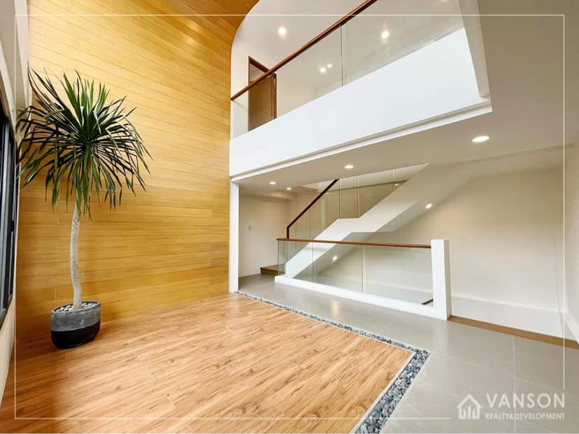 HOUSE AND LOT FOR SALE IN AFPOVAI, TAGUIG CITY photo 4
