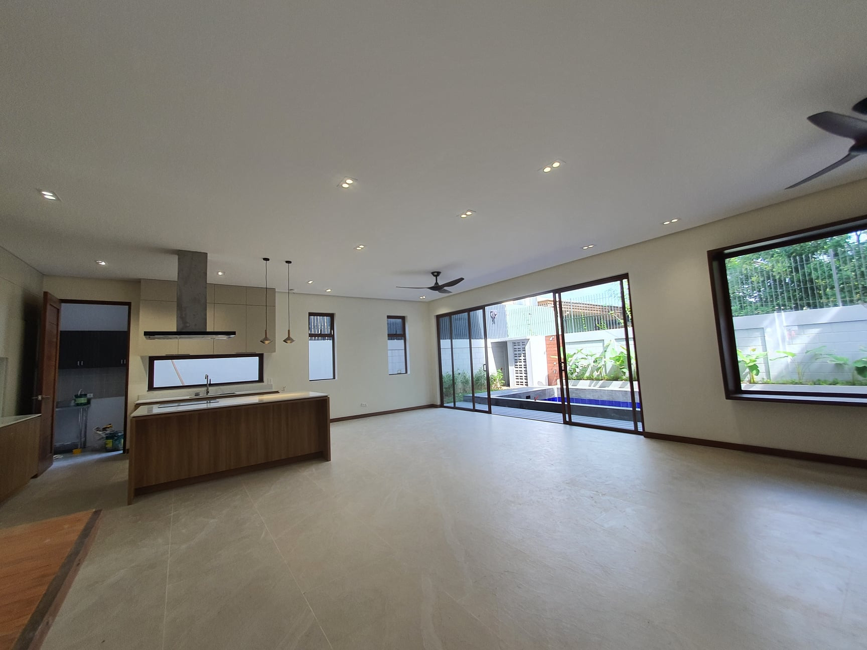 Beautiful Brand New home im Filinvest East photo 4
