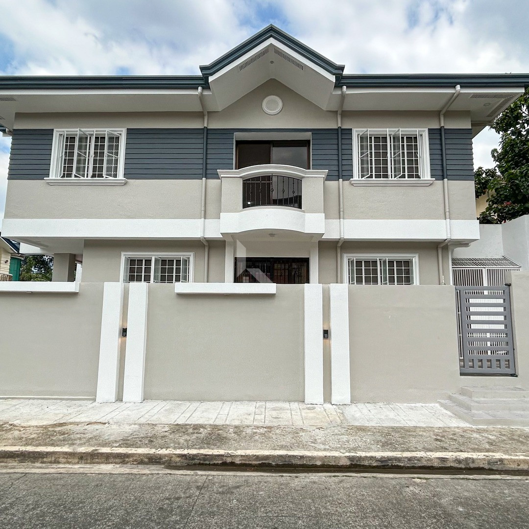 Classy Contemporary Corner House and Lot For Sale photo 2