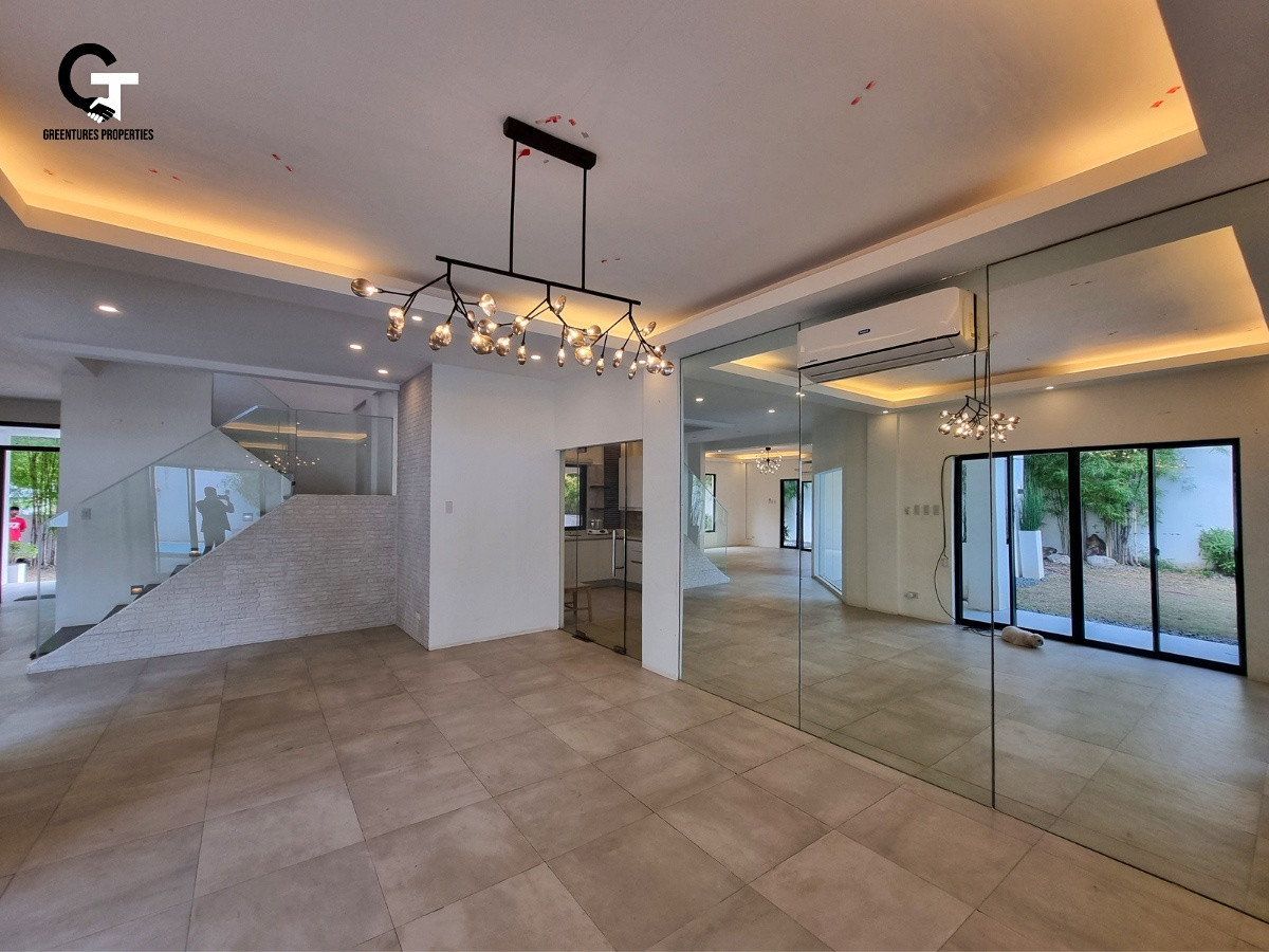 Elegant Modern Design Fully Furnished House and Lot with Swimming Pool photo 4