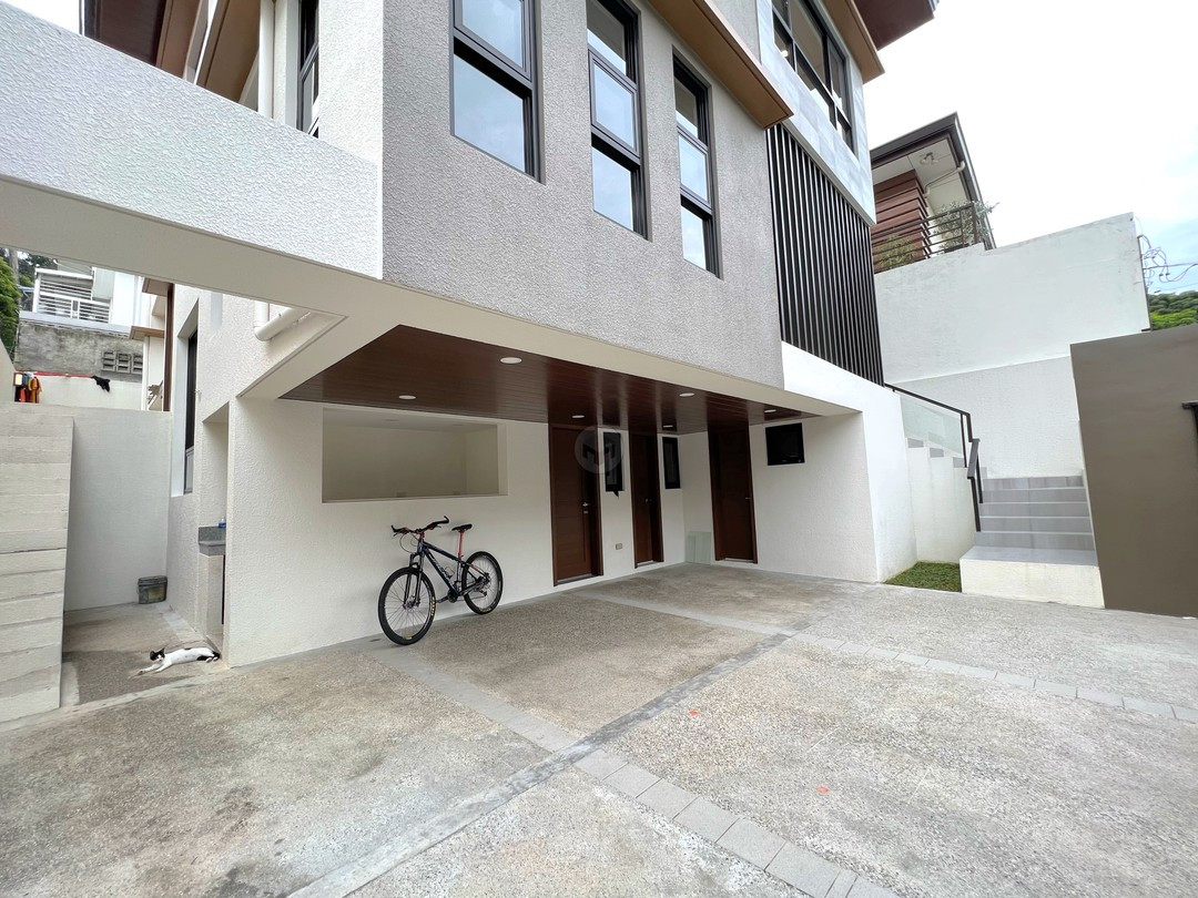 Ultramodern Charming House and Lot for Sale in  Filheights Subdivsion photo 2