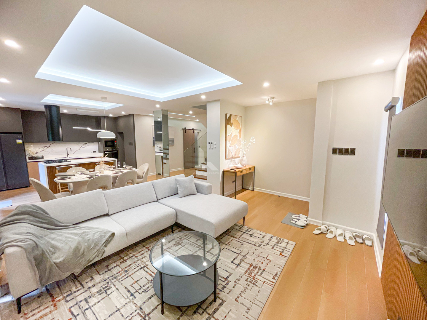 Cozy Fully Furnished Modern Contemporary House and Lot For Sale photo 3