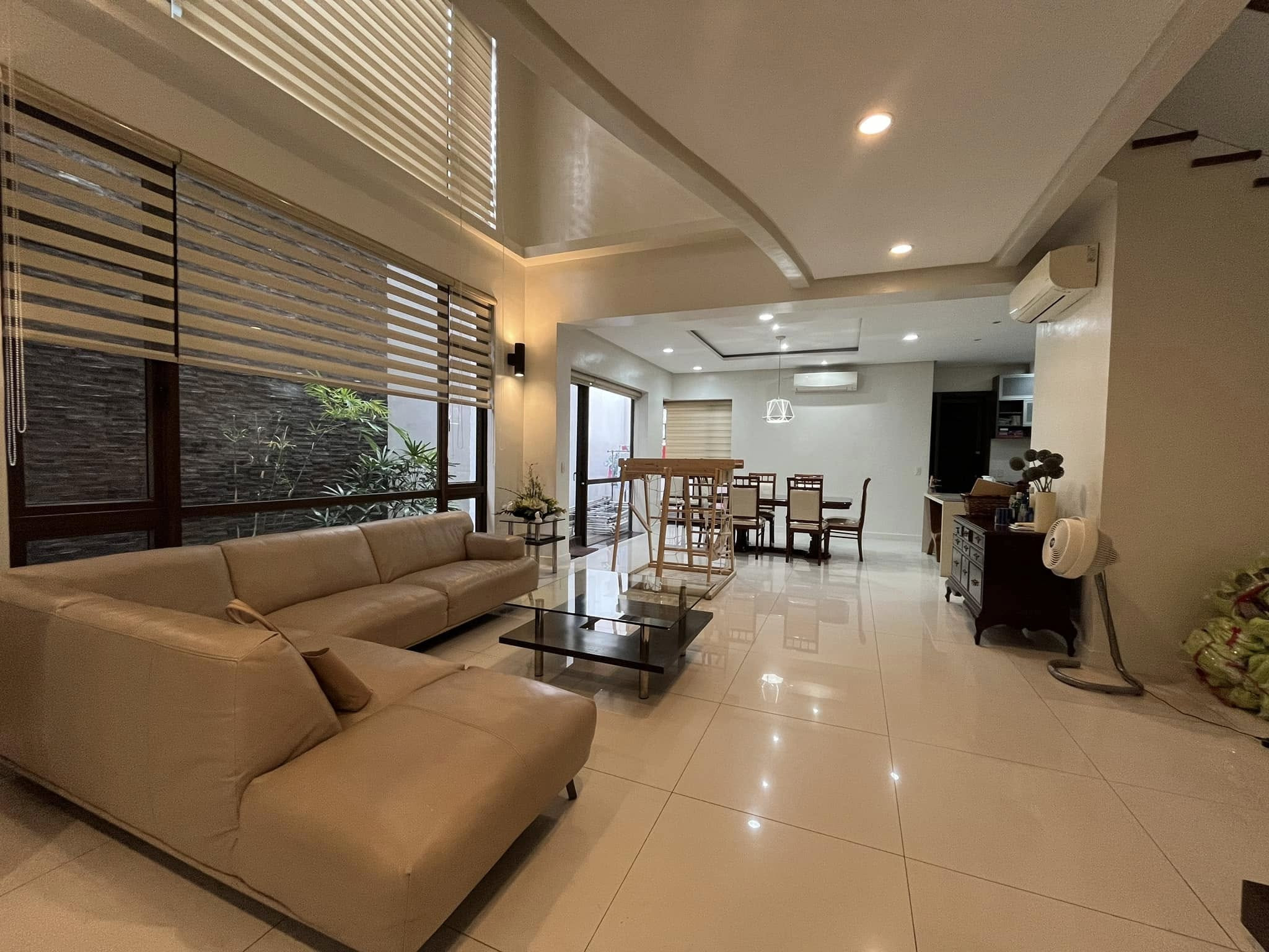 Own this Pre-Owned Single Detached Unit in New Manila photo 4