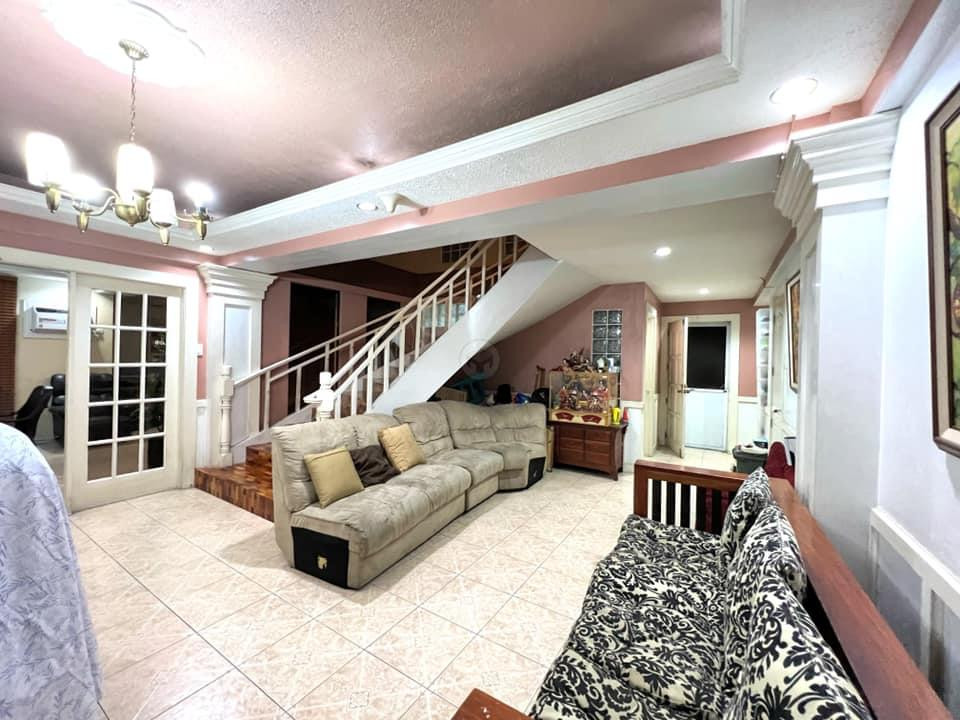 House for sale Whiteplains Area photo 5