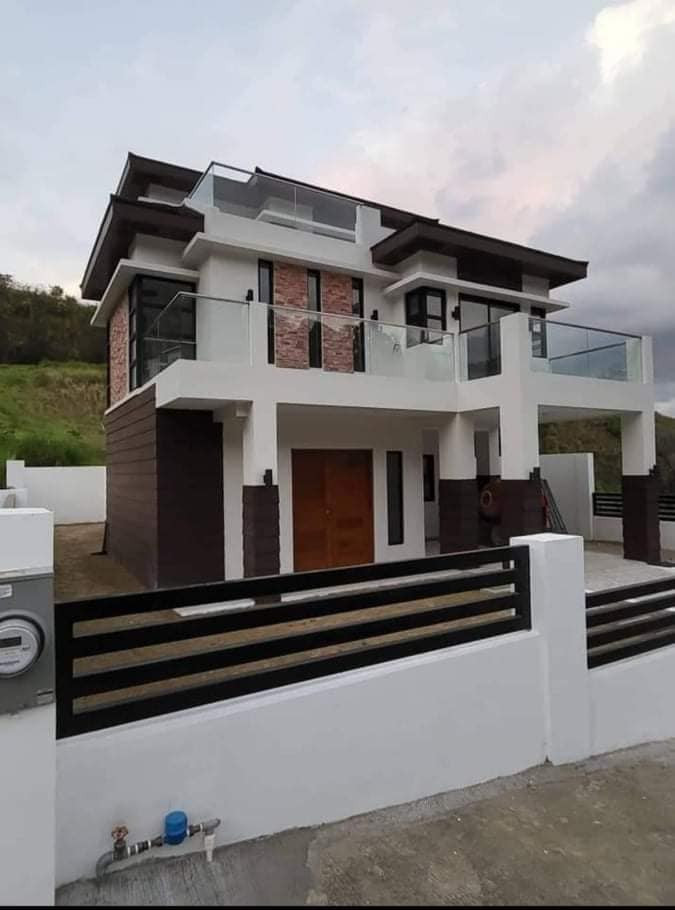 Brandnew House For Sale in Twinlakes Domaine Le Jardin Tagaytay Nasugbu Road photo 1
