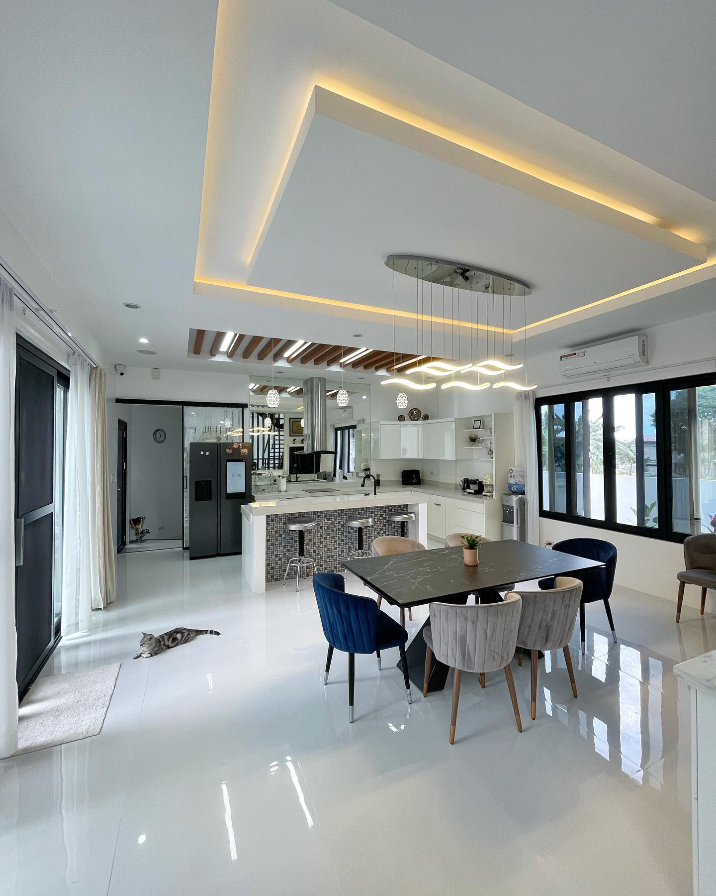 Pristine Beautiful Modern corner House for Sale photo 5