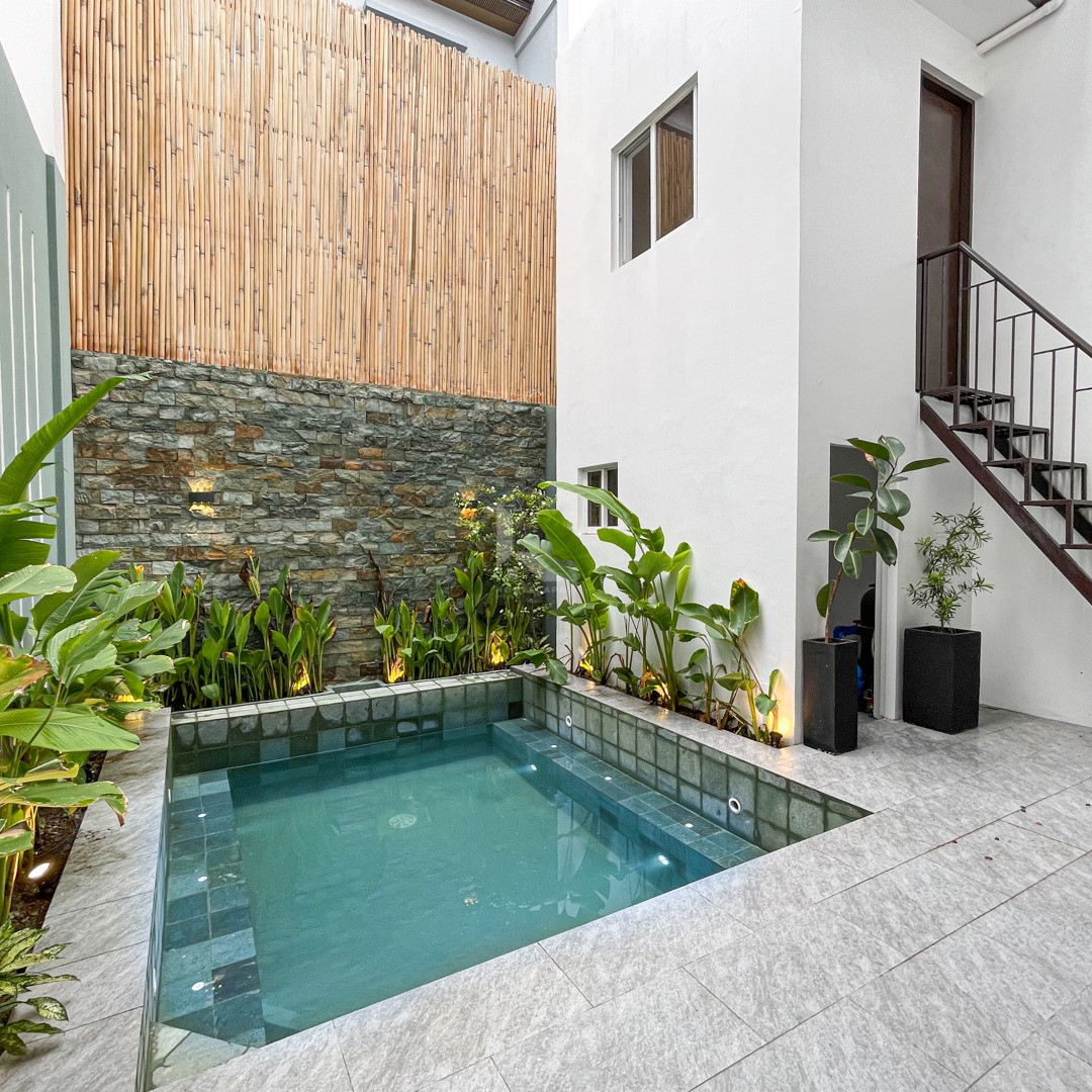 Modern Contemporary Corner House and Lot with Pool For Sale photo 2