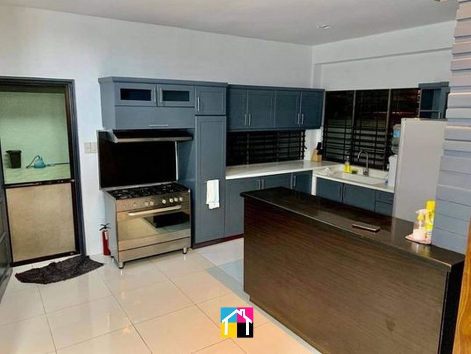 5 BEDROOM READY FOR OCCUPANCY HOUSE WITH 3 CAR PARKING IN BANILAD MANDAUE CEBU photo 3