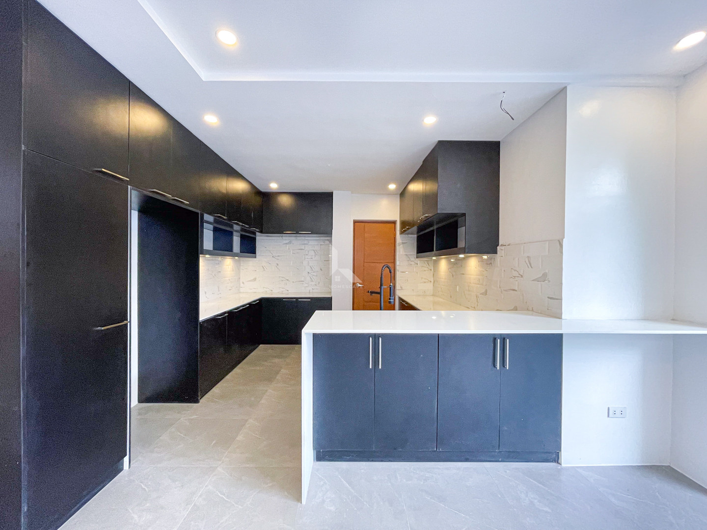 Gorgeous Modern Contemporary House and Lot For Sale in Greenwoods Executive Vill photo 4