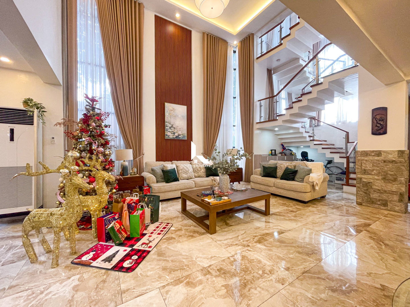 Modern Contemporary 3-Storey House and Lot in Marcelo Green Village photo 2