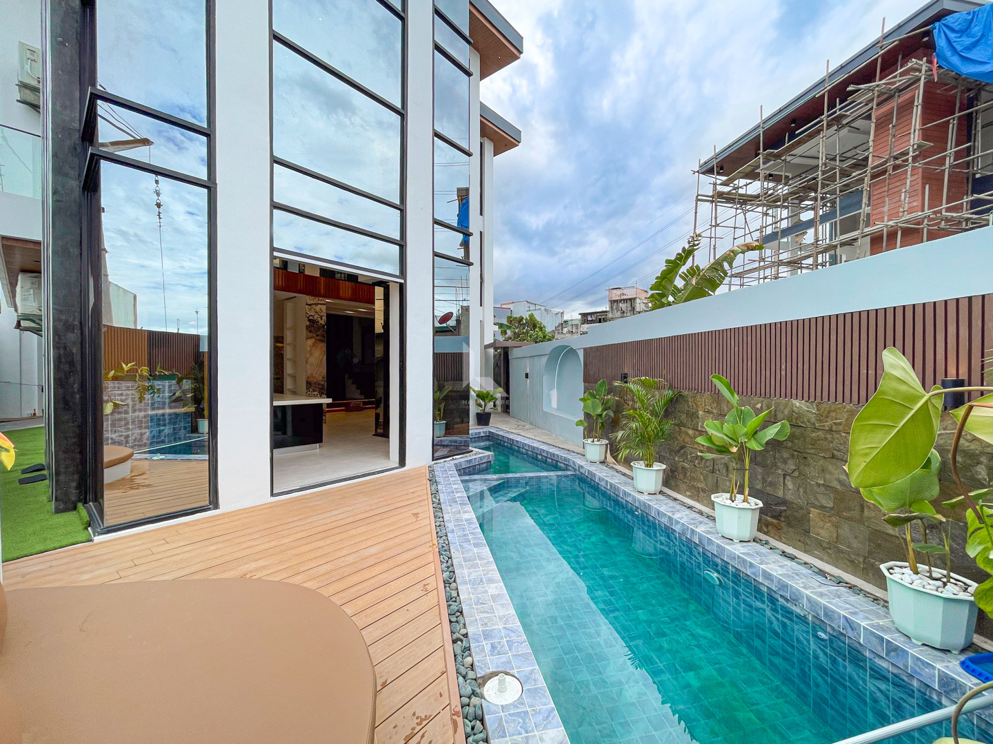 Superb Modern Contemporary Corner House and Lot For Sale photo 2