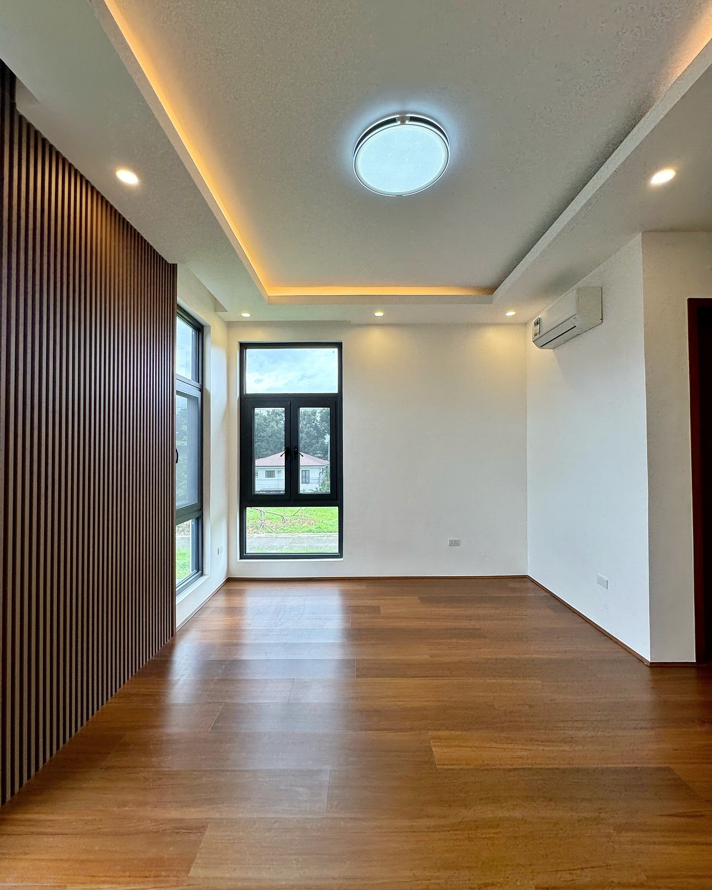 Brand New Modern House for Sale in Neopolitan Fairview Quezon City photo 5