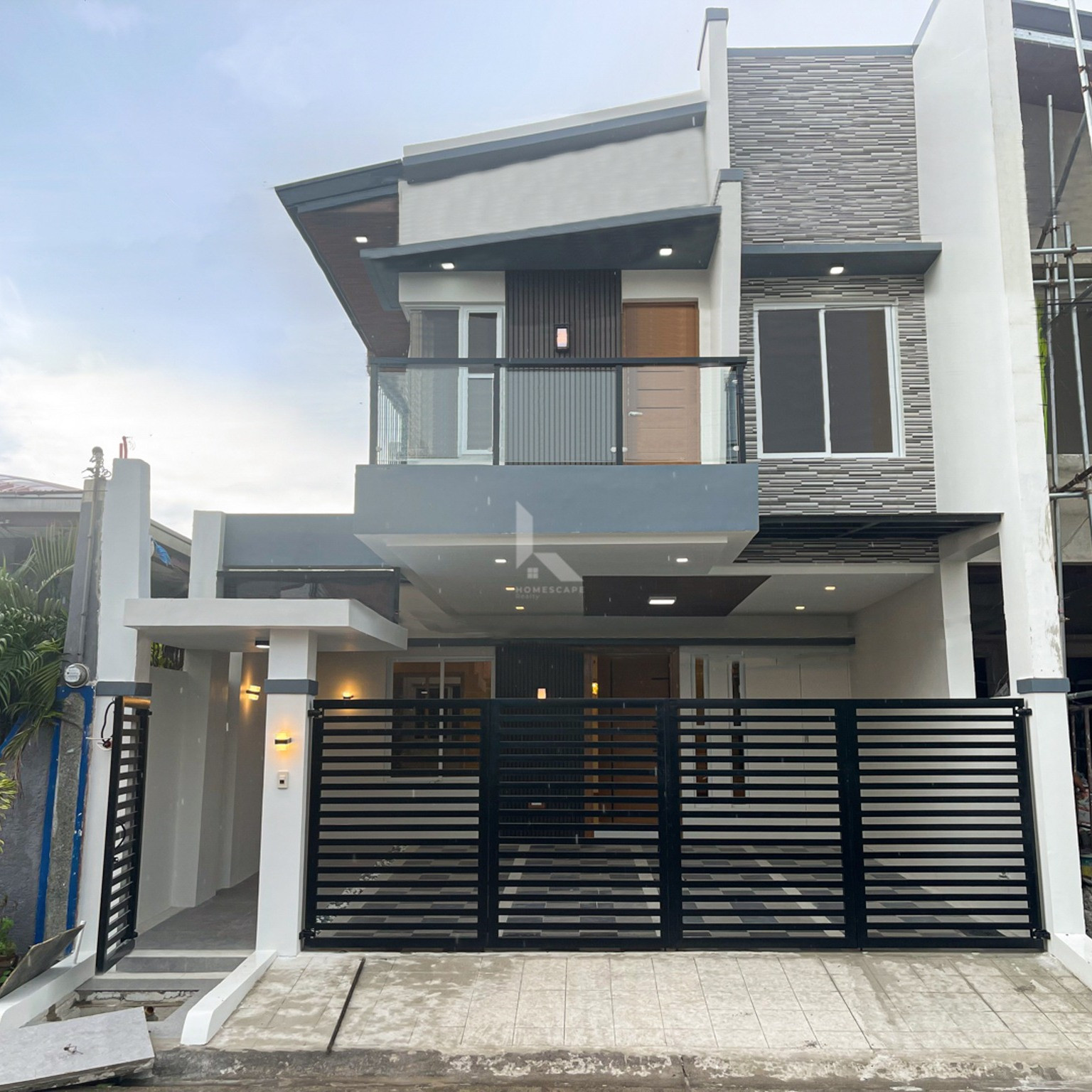 Notable Brand New Dupleex House and Lot For Sale photo 1