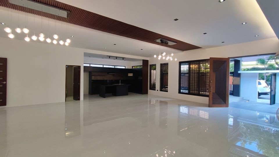 Brandnew modern Bungalow House For Sale photo 4