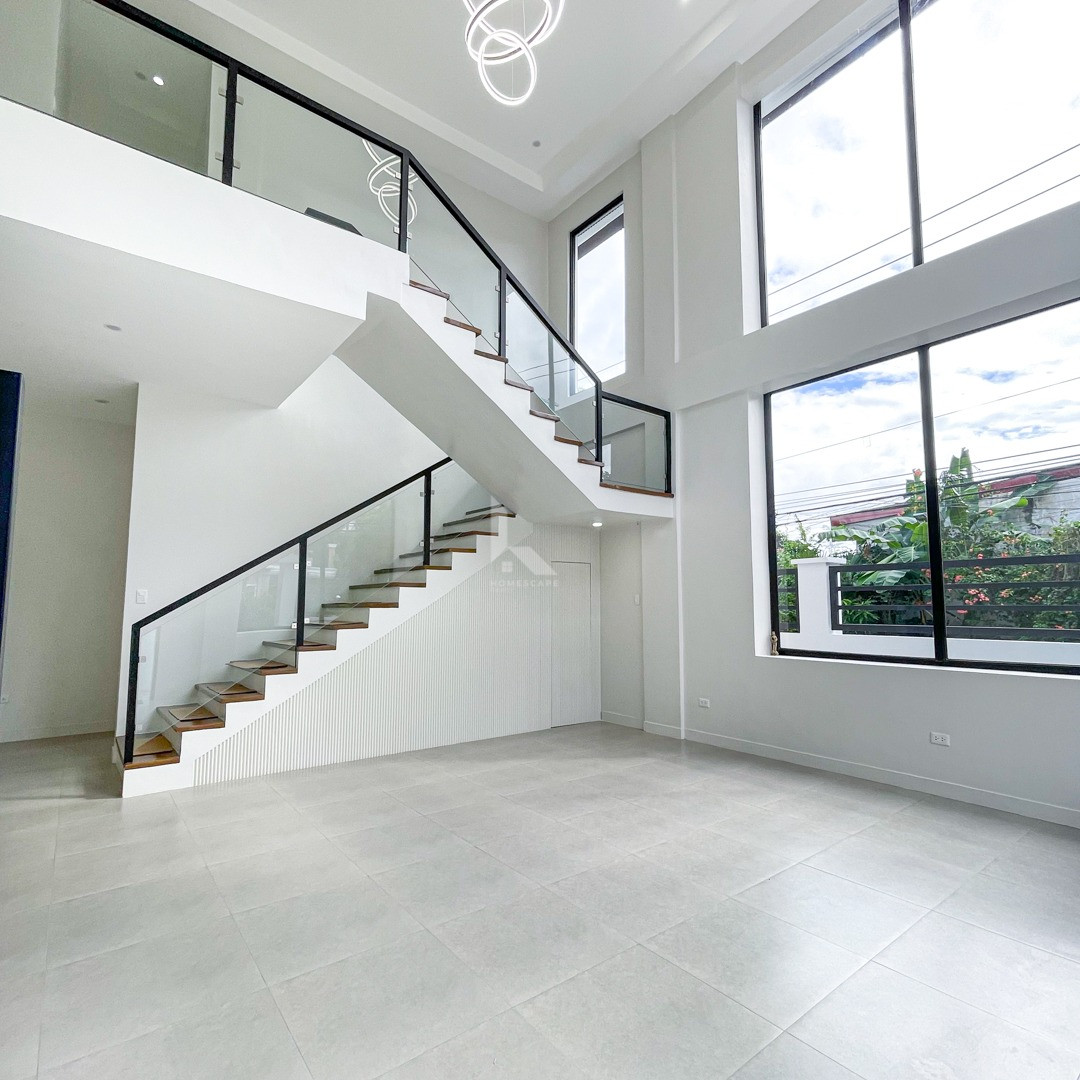 Superb Semi-Furnished Corner House and Lot For Sale photo 3
