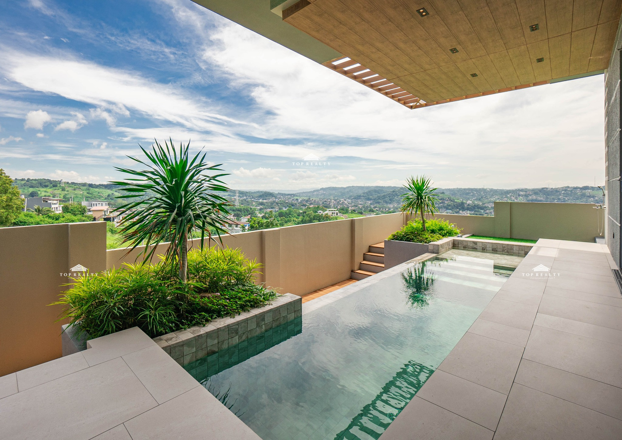 Sun Valley Estates photo 1