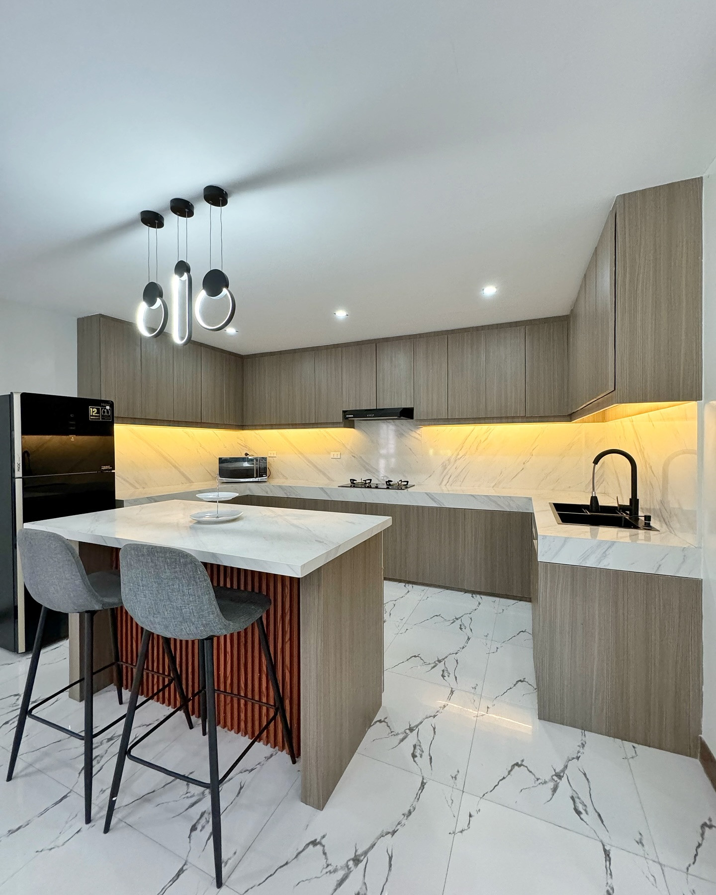 Modern Brand New Fully Furnished House for Sale in Greenwoods Executive Village photo 5
