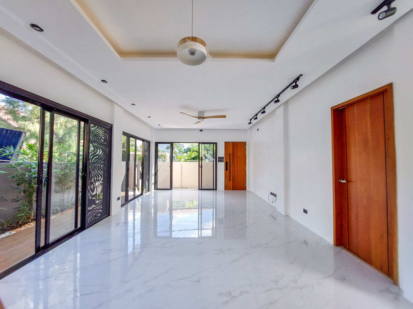 Brand New 2 Storey Modern Home for Sale in Las Piñas photo 2