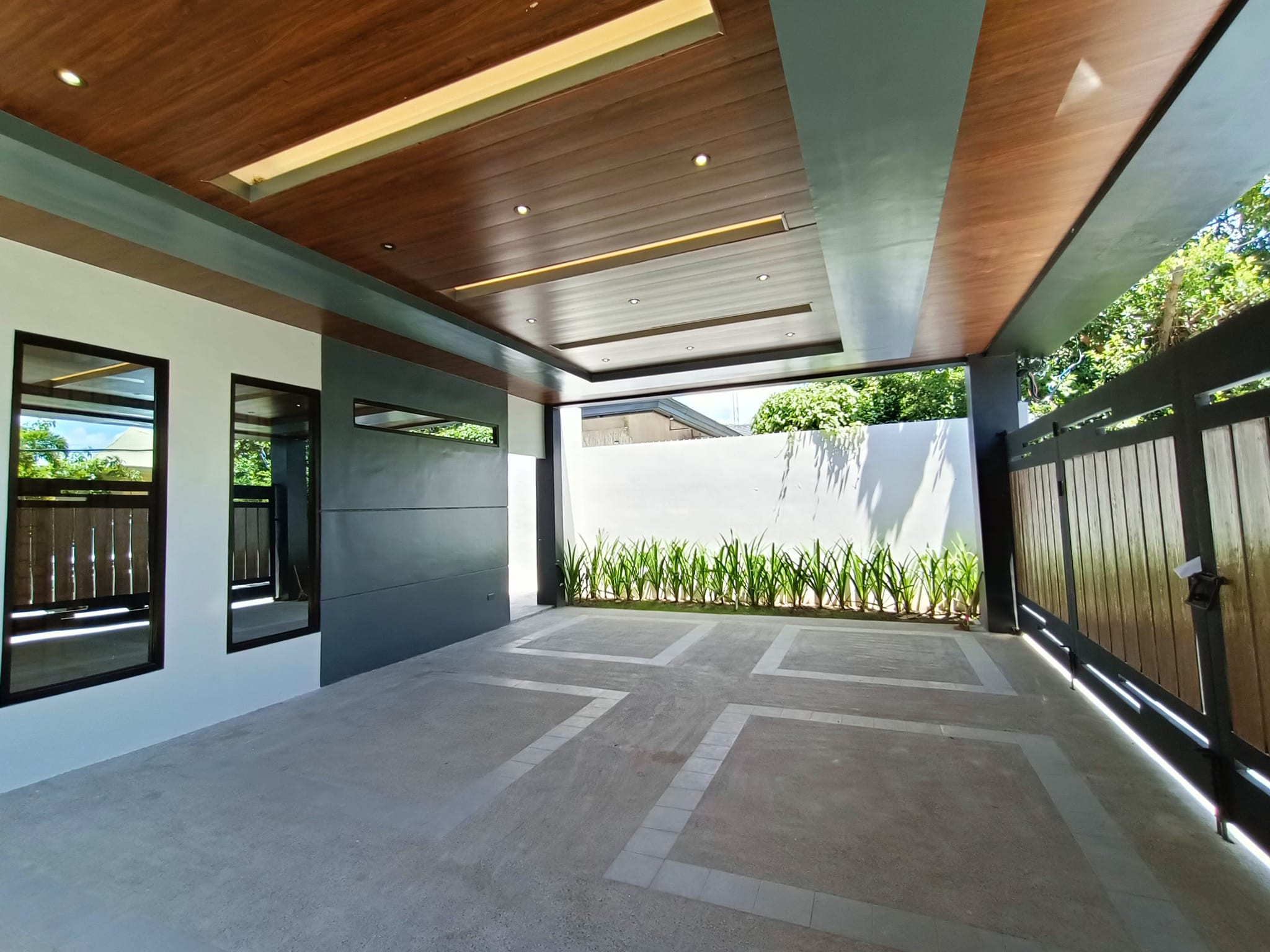 BRANDNEW BUNGALOW photo 2