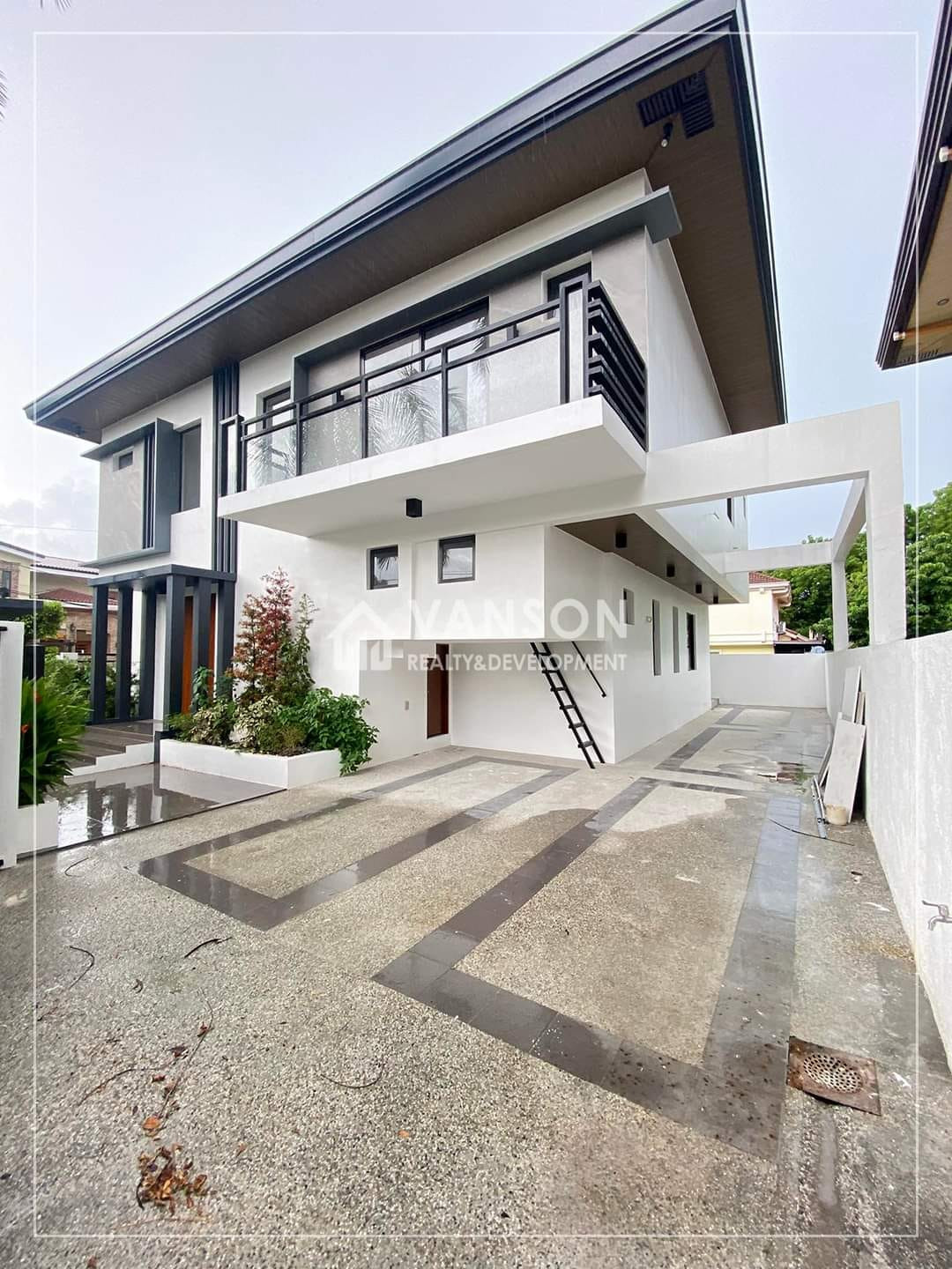 CORNER HOUSE AND LOT FOR SALE IN BF HOMES, PARAÑAQUE CITY photo 1