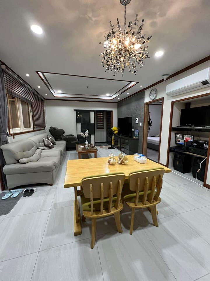 FOR SALE NEWLY BUILT POOL VILLA TYPE HOUSE IN ANGELES CITY NEAR CLARK photo 3