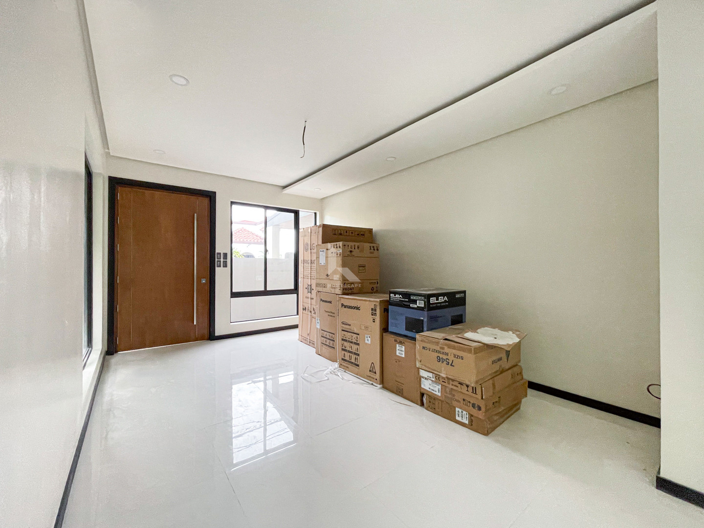 Elegant Modern Contemporary House and Lot photo 5