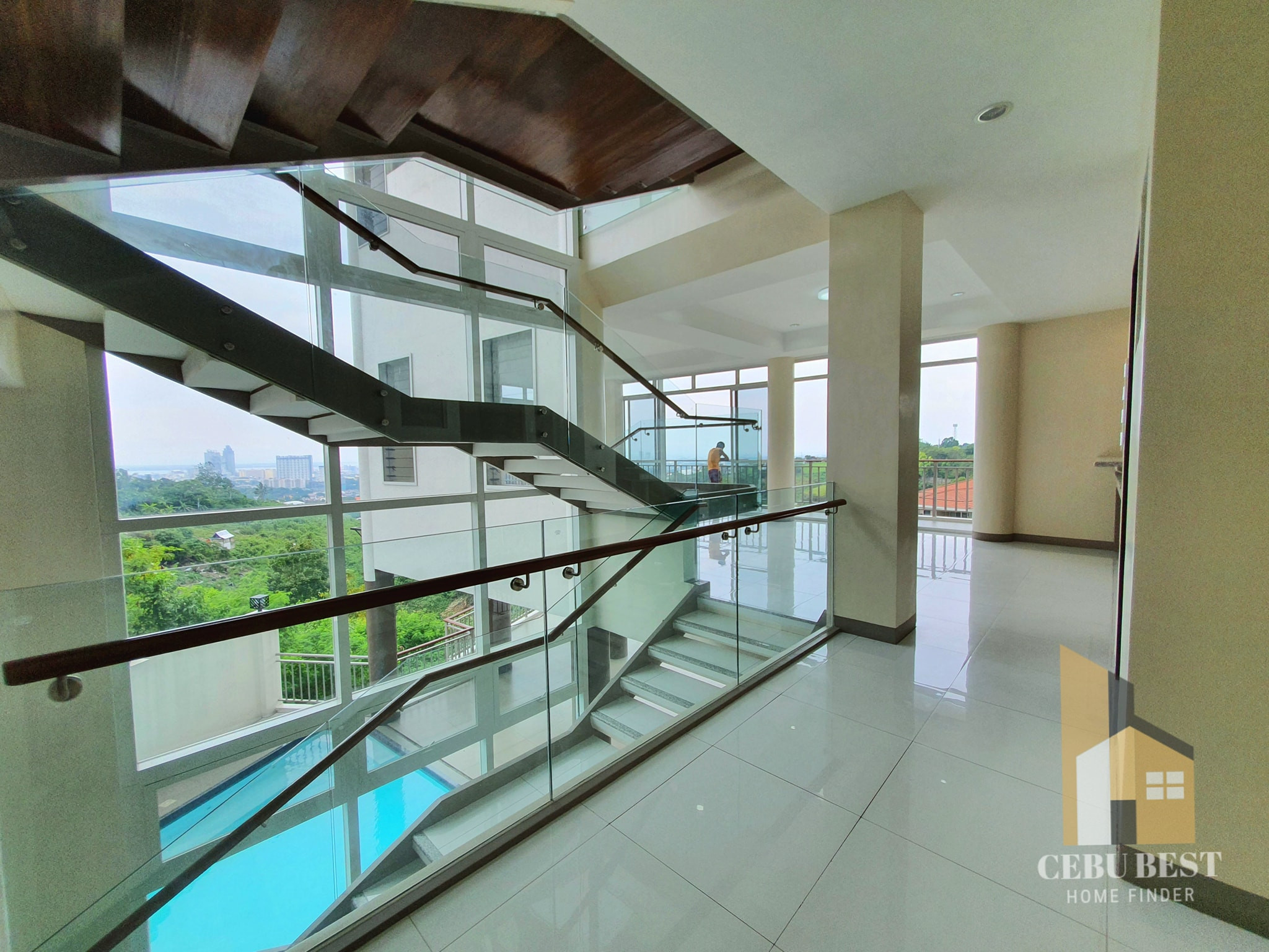 Overlooking Modern House photo 2