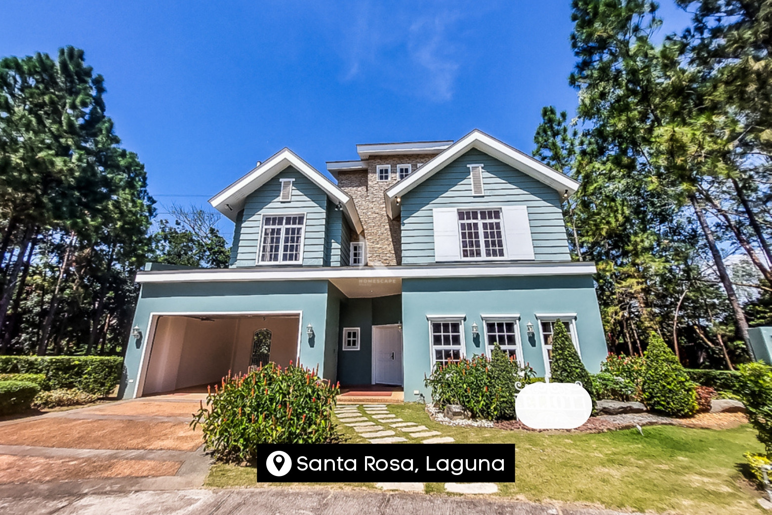 Experience English countryside with this 2-Storey House and Lot for Sale photo 1