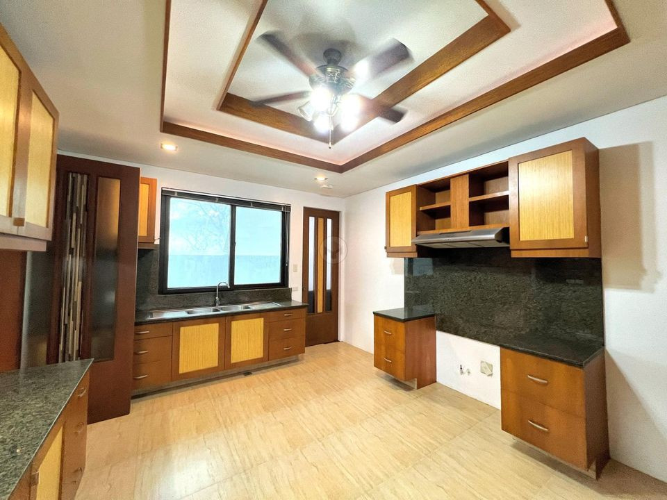 House and Lot at Sonera in Ayala Southvale Village for Sale photo 4