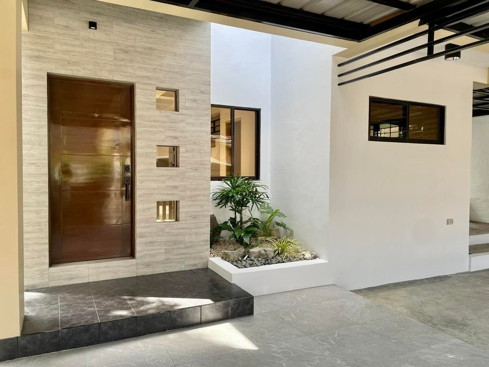 4-Bedroom House and Lot photo 5
