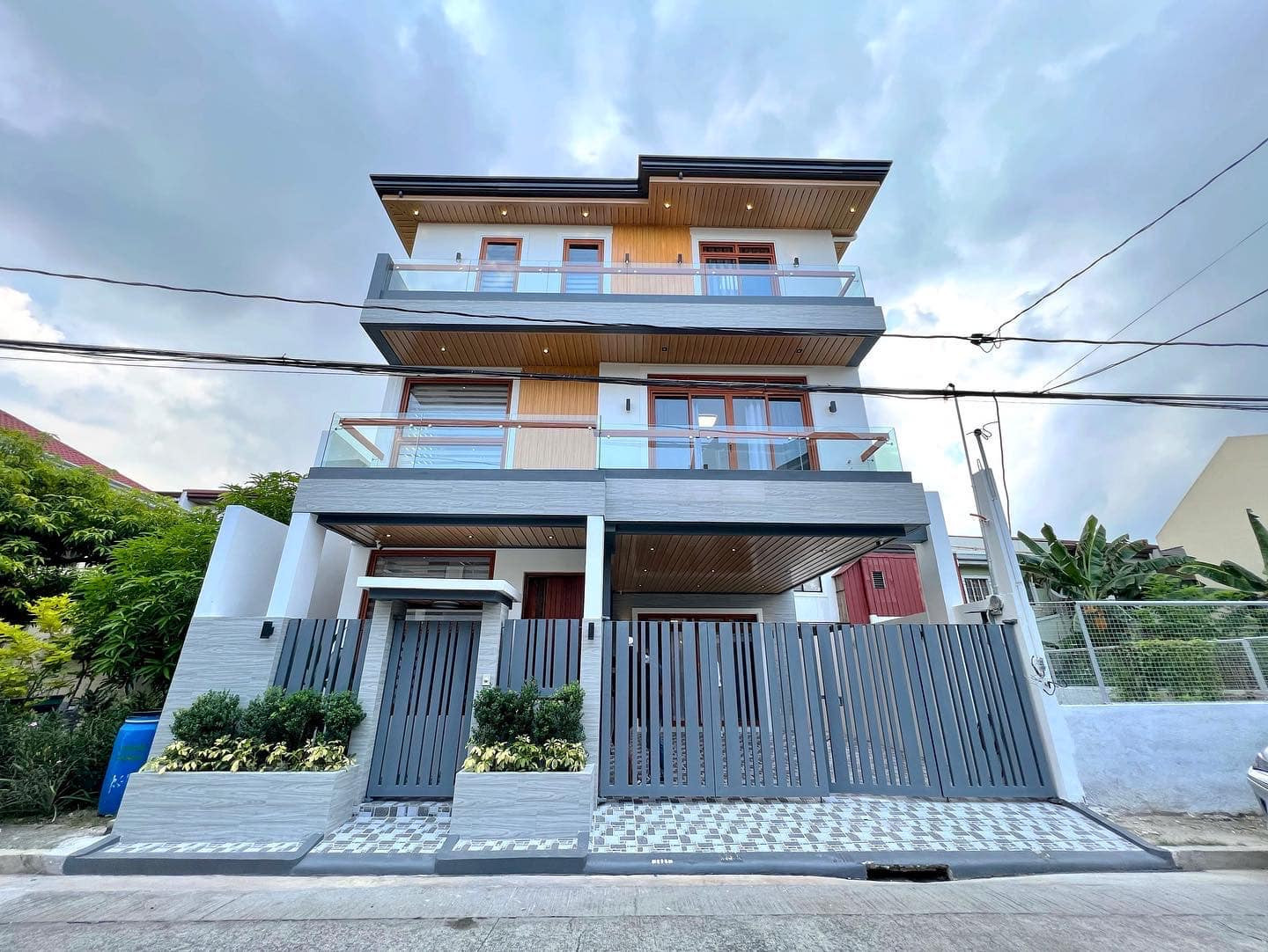 Greenwoods Executive Village, Pasig photo 1