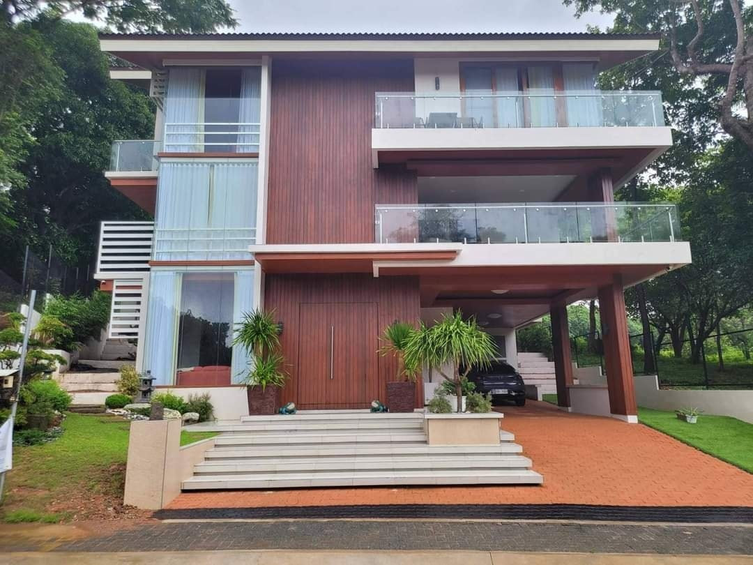 Brand New Aesthetically Pleasing House and Lot For sale photo 1