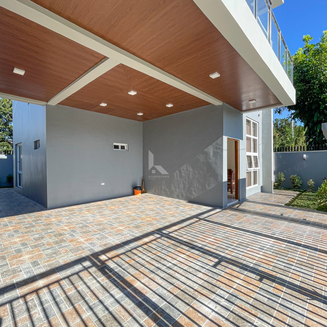 Notable Modern Contemporary House and Lot For Sale in Santa Rosa, Laguna photo 2