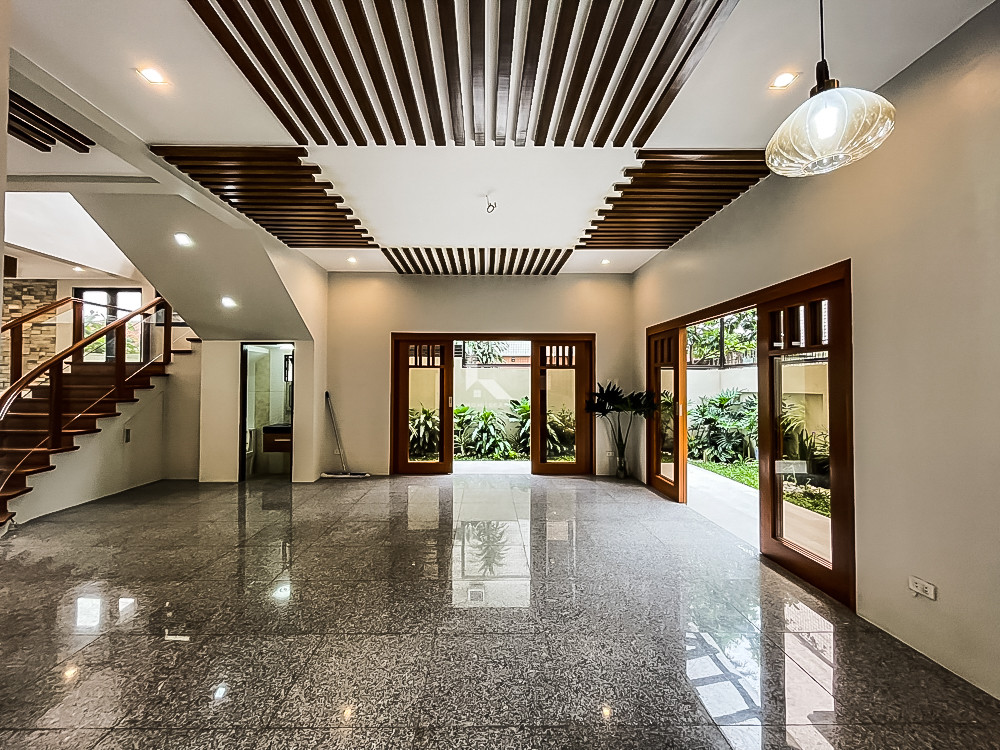 Elegant Brand New 2-Storey House For Sale photo 5