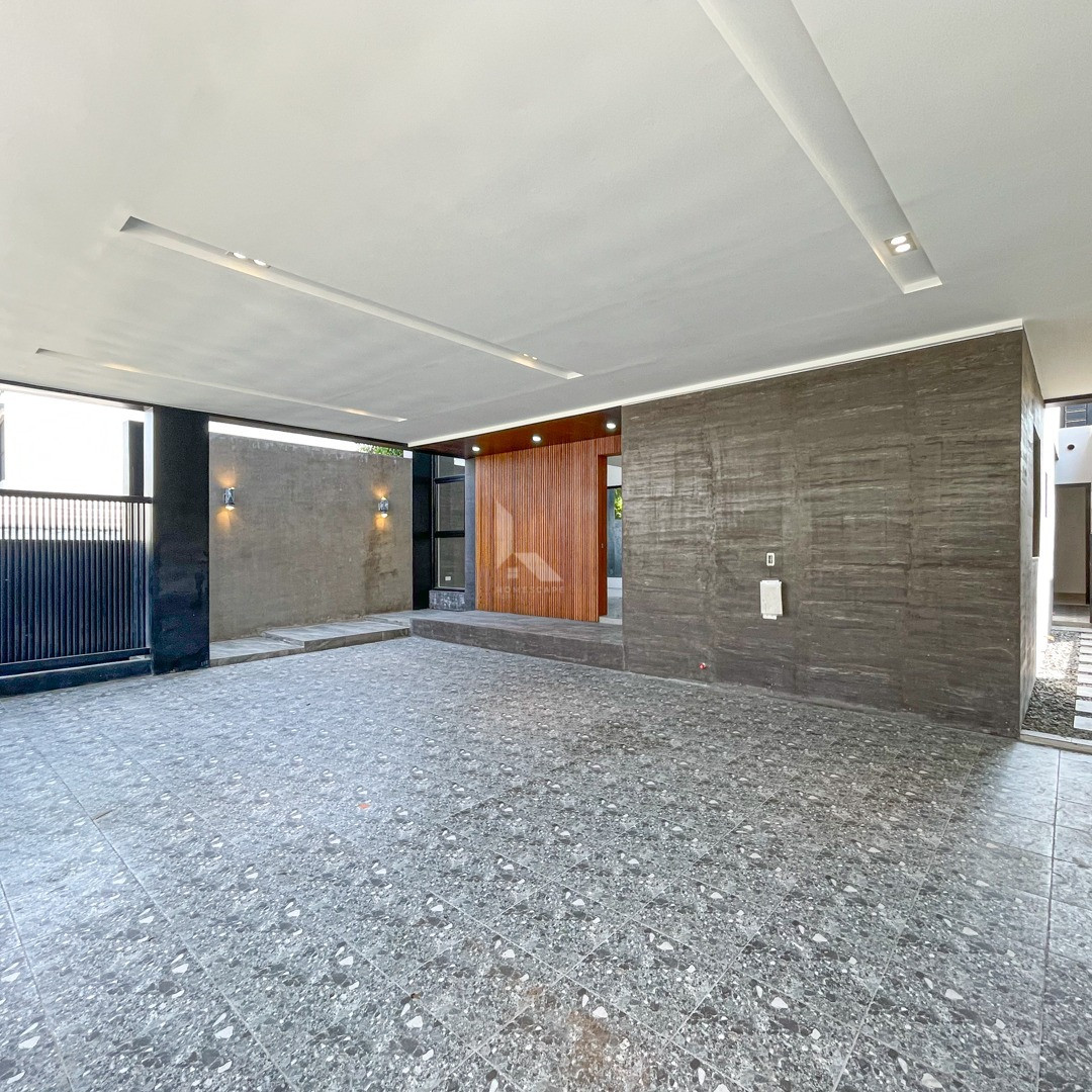 Impeccable Modern Industrial House and Lot For Sale photo 2